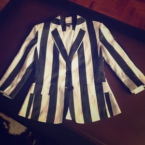 Bebe black and white stripe blazer